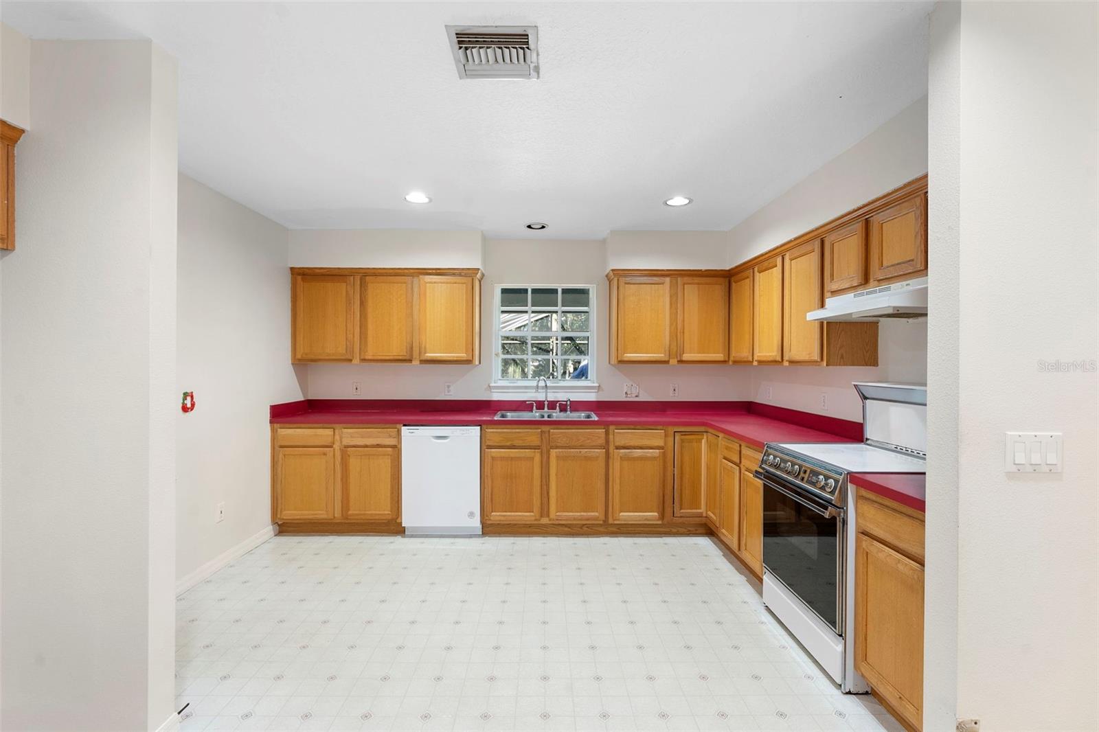 Image 27 of 30 For 1460 Lake Markham Road