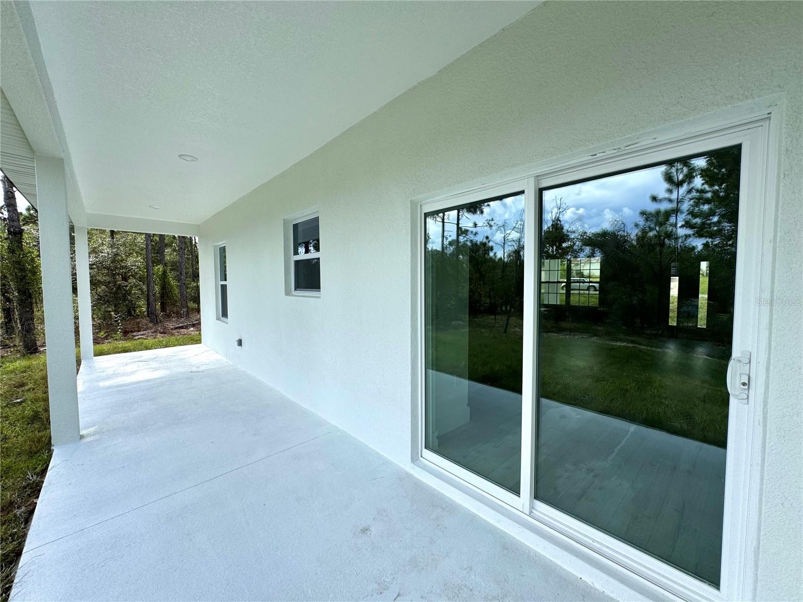 Listing photo id 9 for 1834 Linden Drive