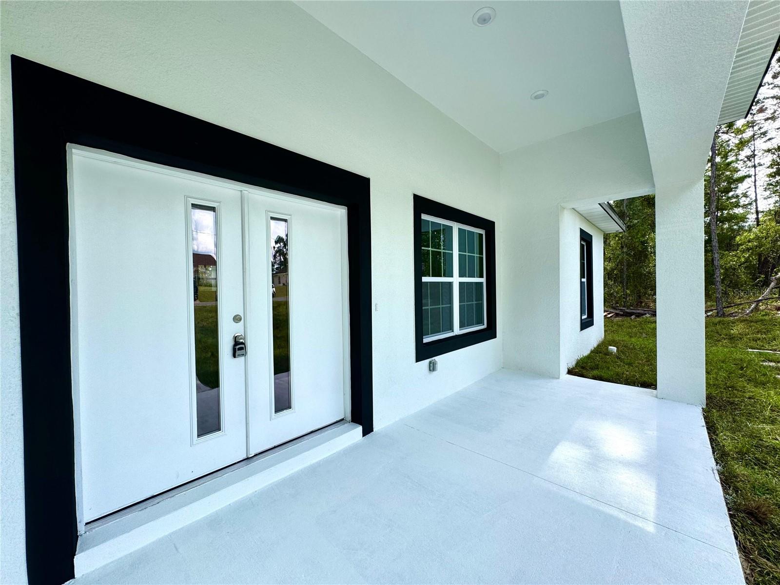 Listing photo id 3 for 1834 Linden Drive