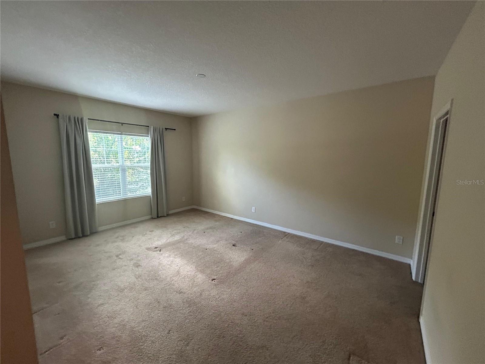 Image 9 of 19 For 11213 Grander Drive