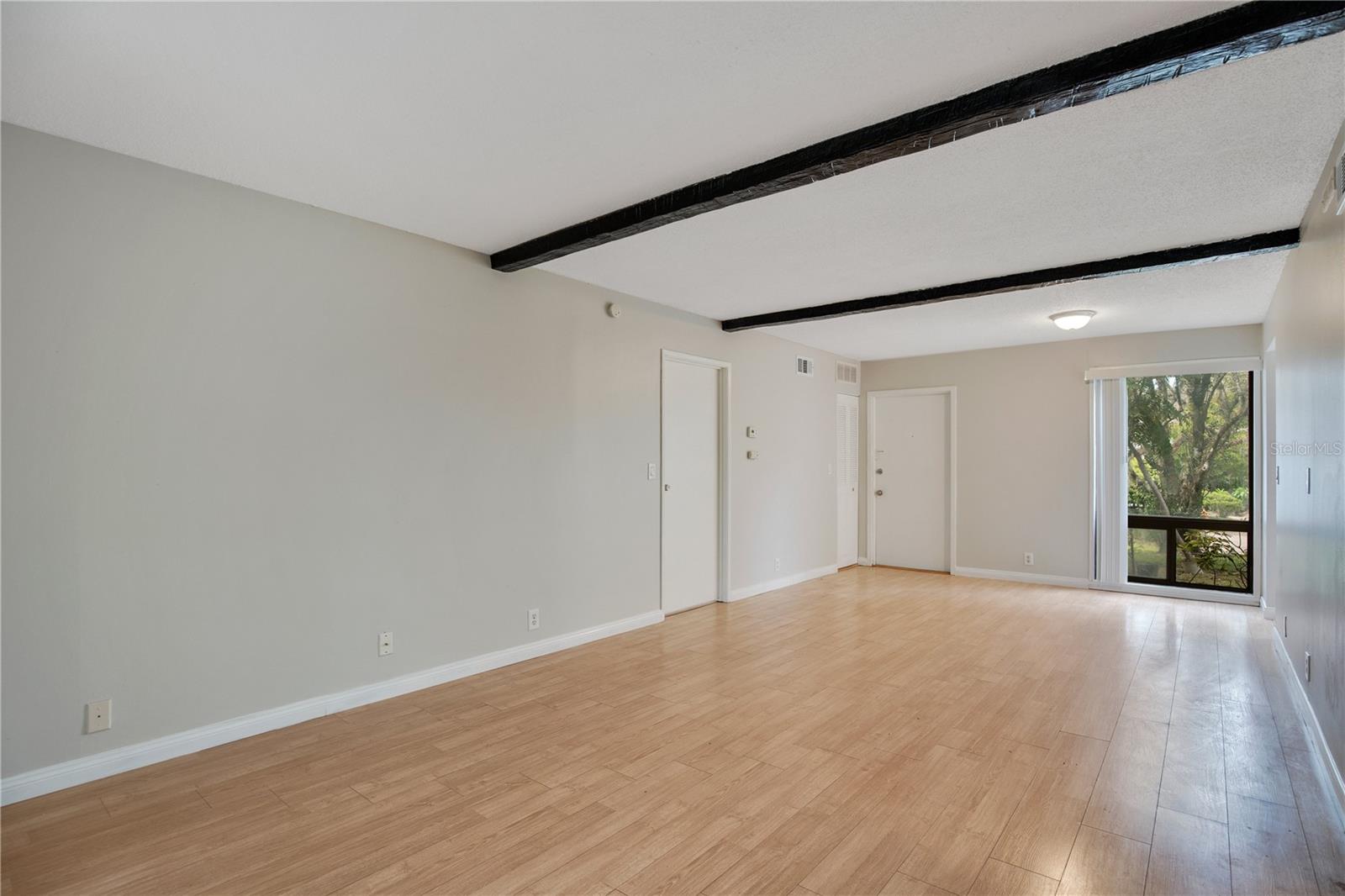 Image 9 of 15 For 10 Sheoah Boulevard 5