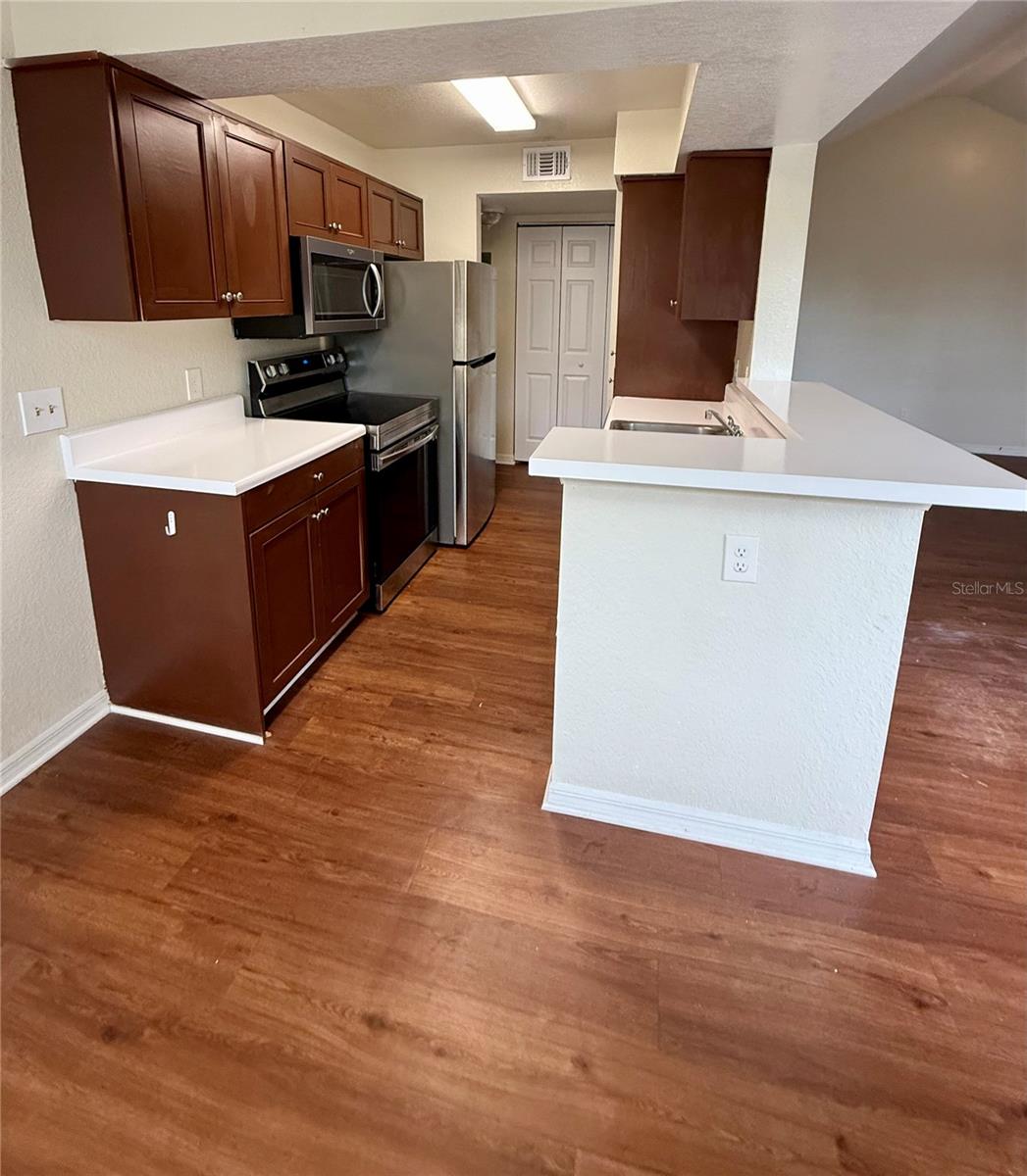 Image 14 of 23 For 1021 Hiawassee Road 3933