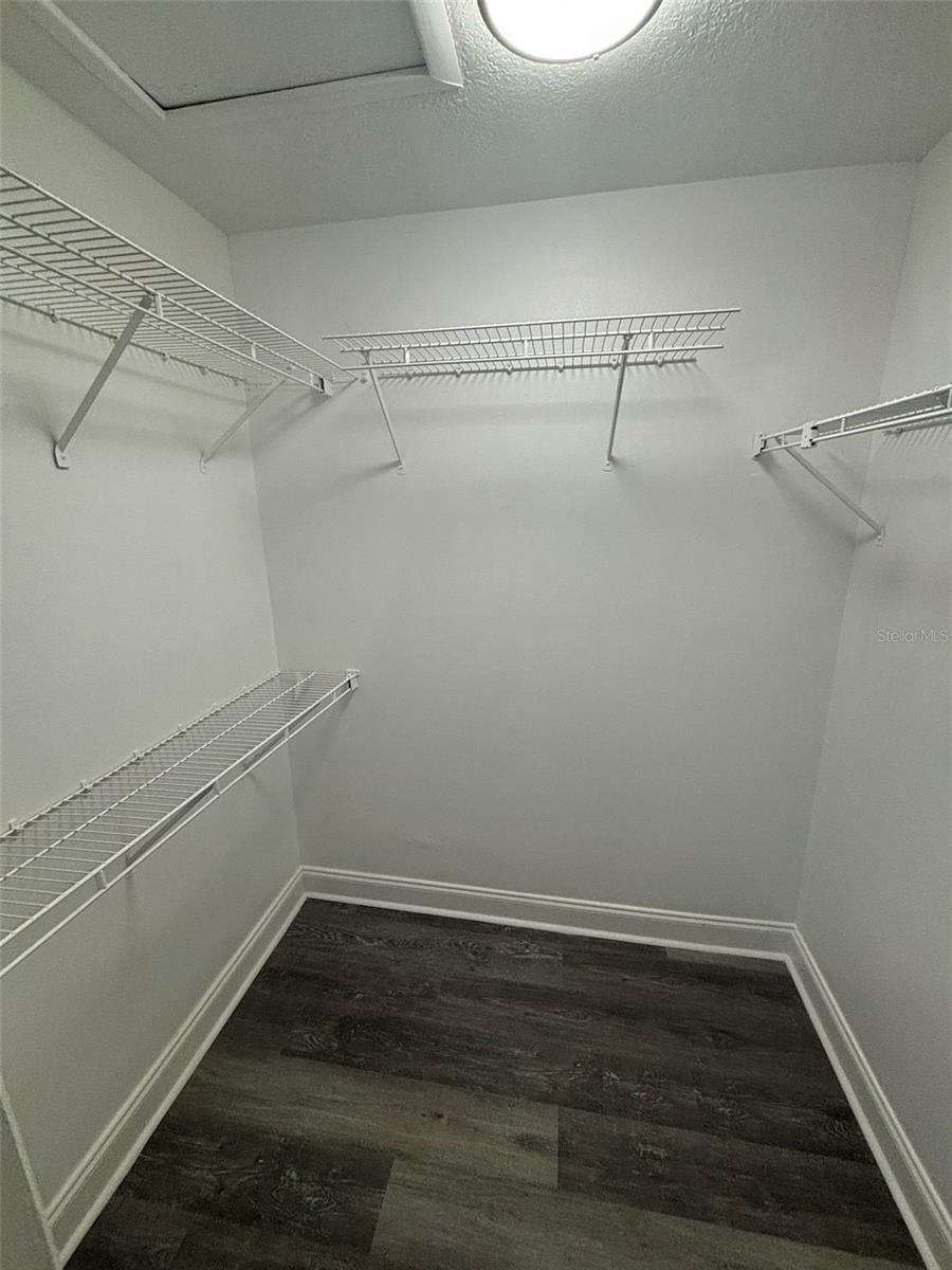 Image 12 of 19 For 5930 Village Circle Ge