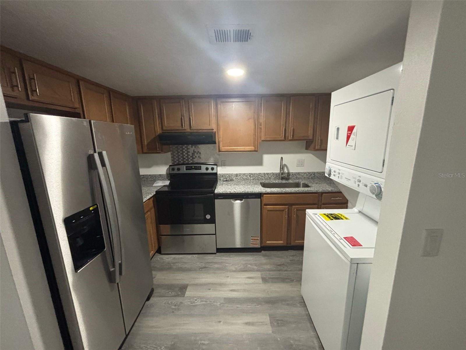 Image 5 of 19 For 5930 Village Circle Ge