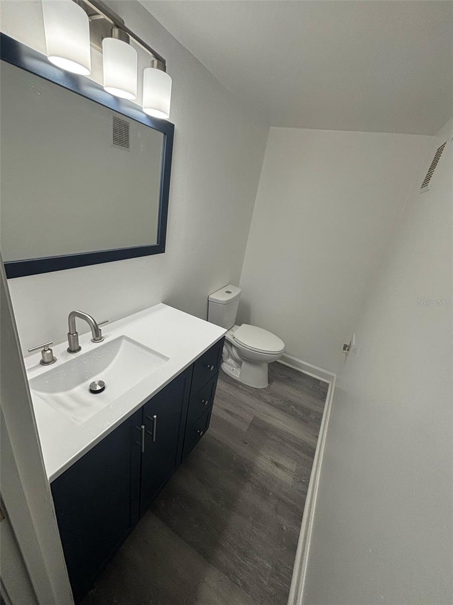 Image 6 of 19 For 5930 Village Circle Ge