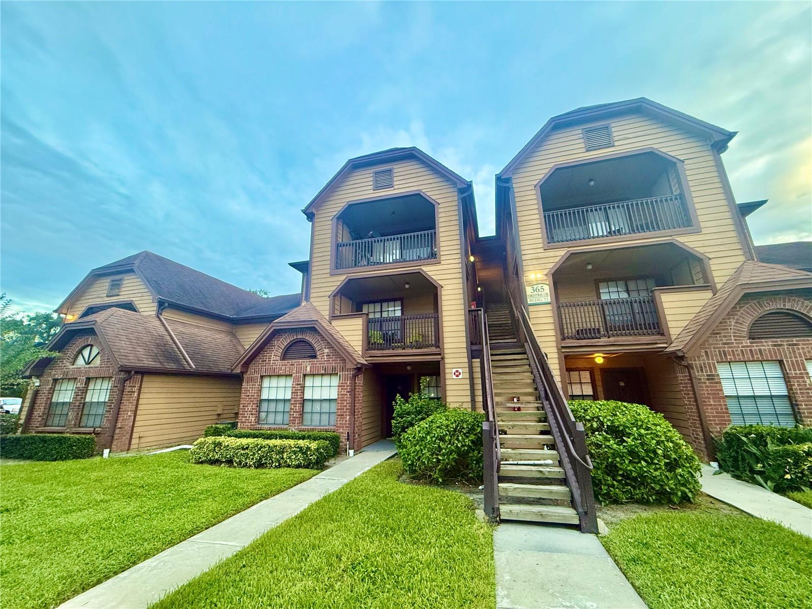Details for 390 Woodside Drive 202, ALTAMONTE SPRINGS, FL 32701