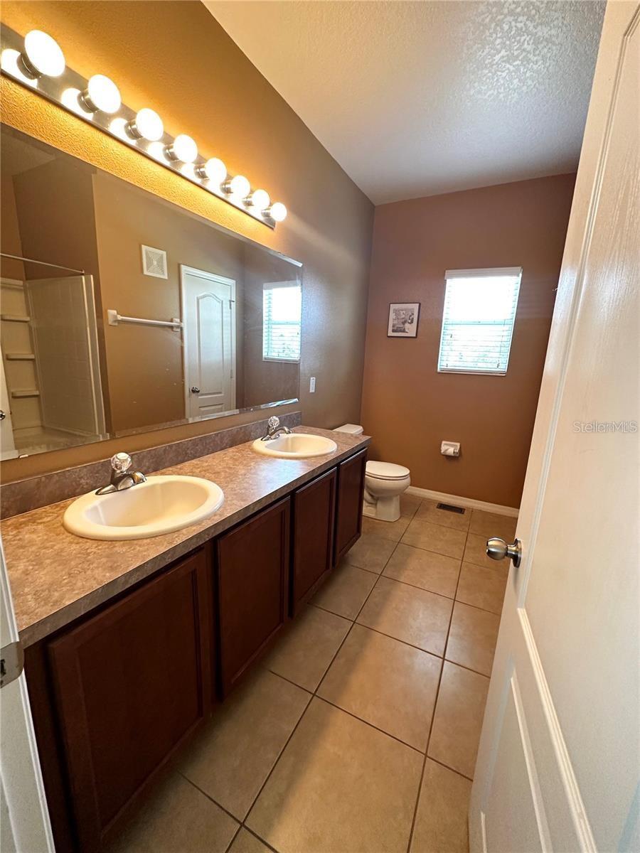 Image 14 of 19 For 15667 Boggy Oak Circle B