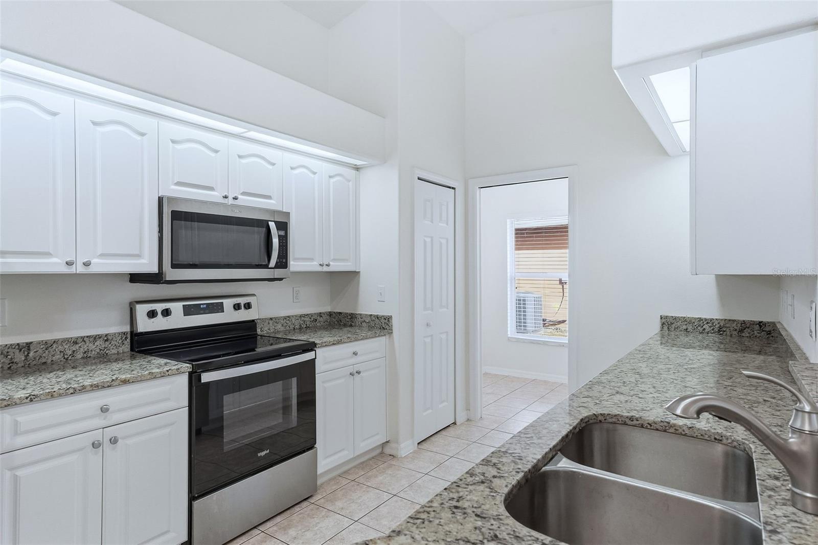 Image 12 of 31 For 5807 28th Street E