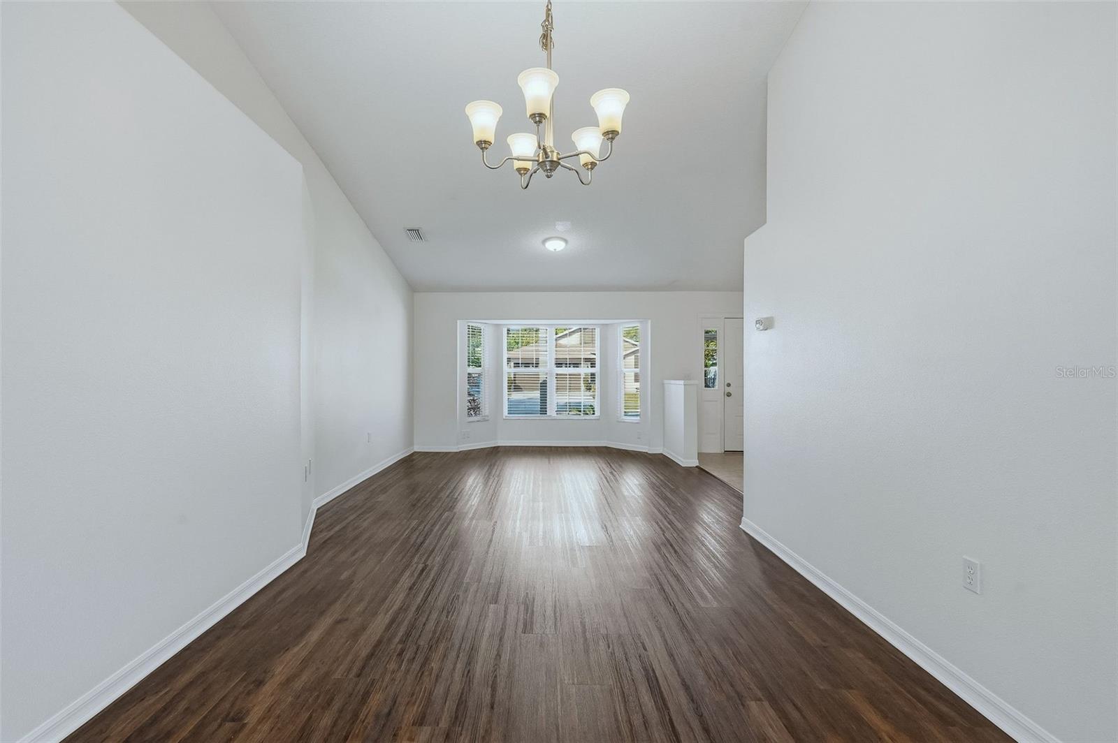 Image 3 of 31 For 5807 28th Street E