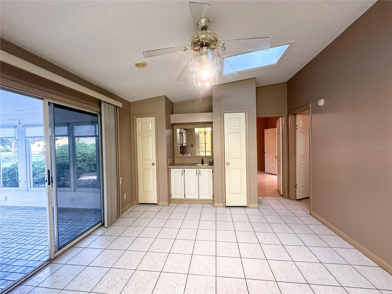 Image 14 of 58 For 1204 Maria Court