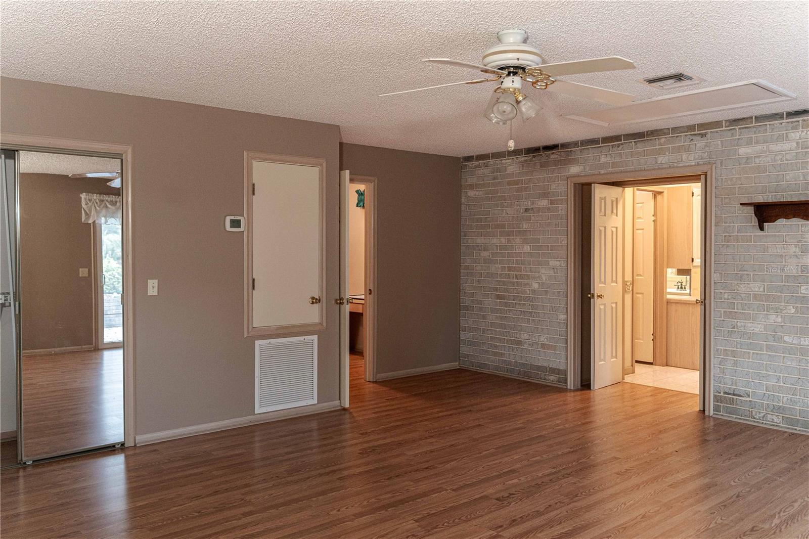 Image 24 of 58 For 1204 Maria Court