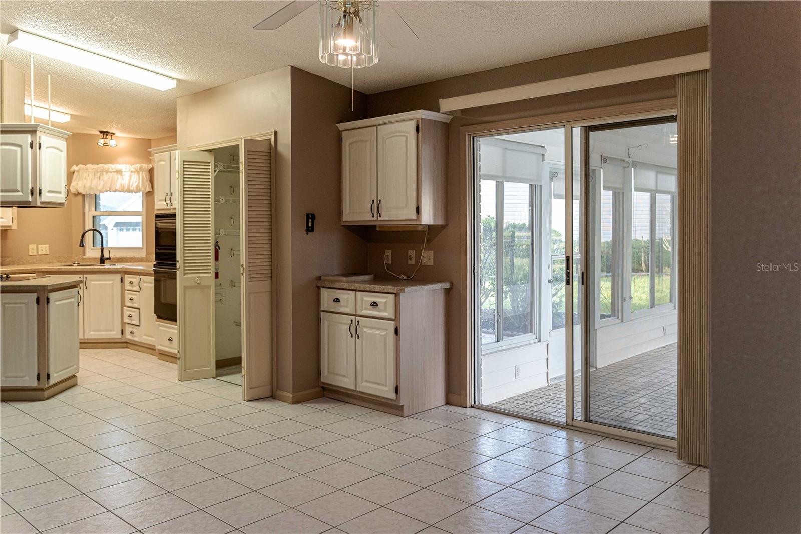 Image 25 of 58 For 1204 Maria Court
