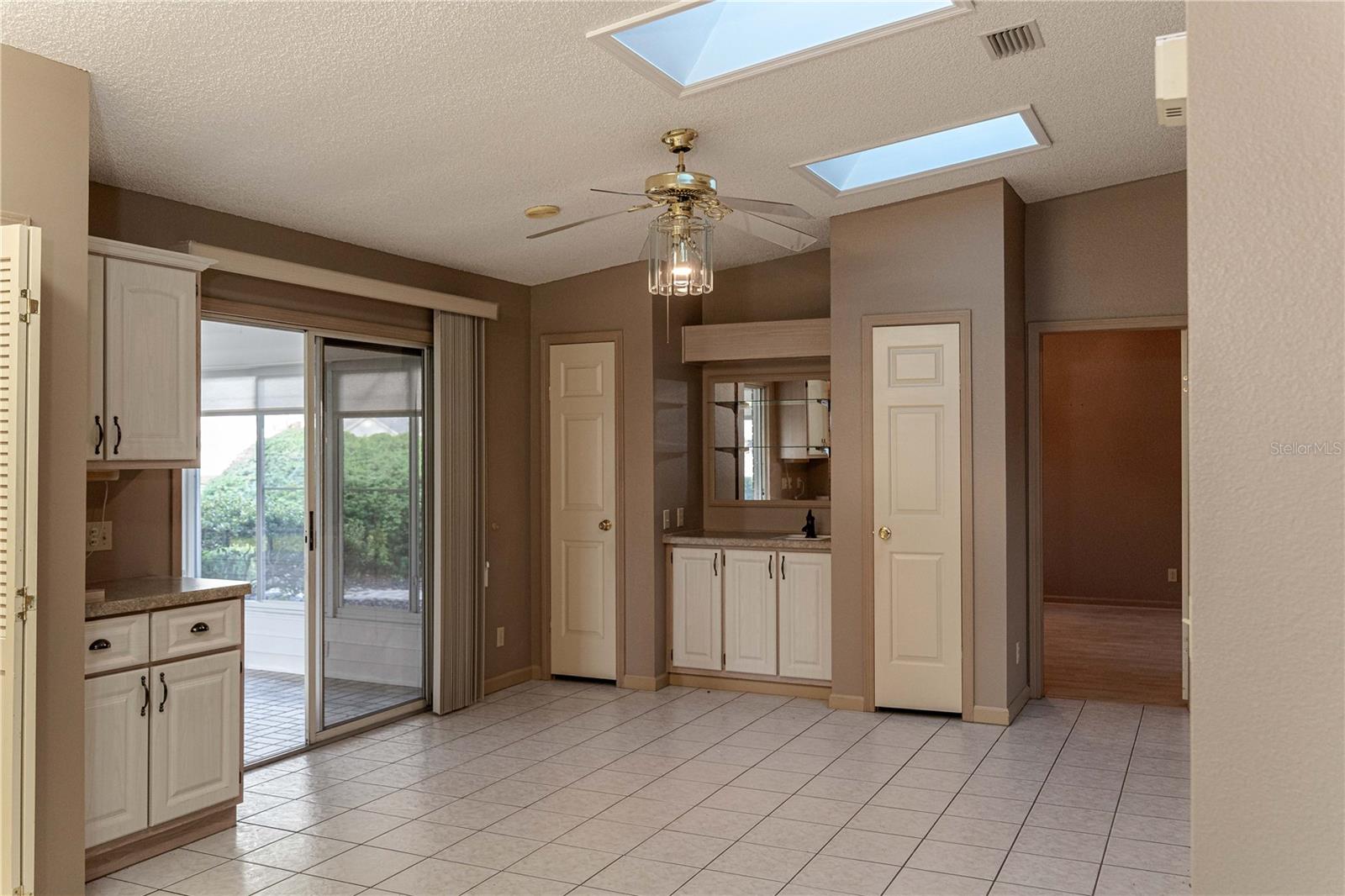 Image 30 of 58 For 1204 Maria Court
