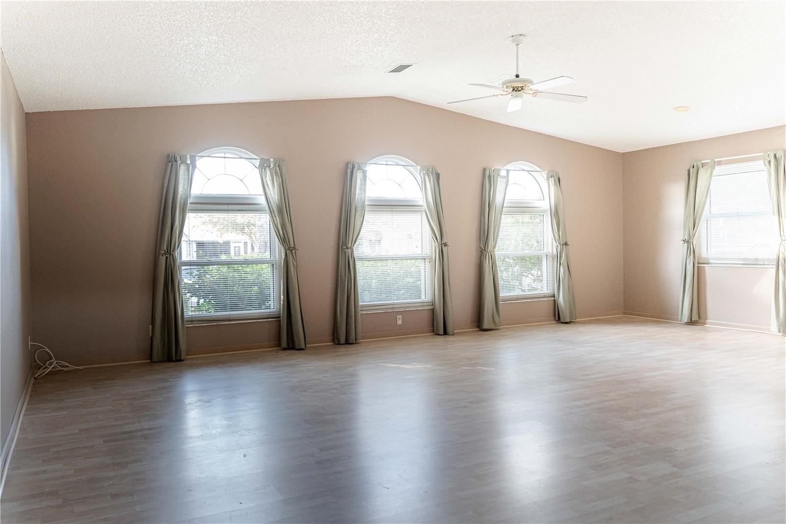 Image 34 of 58 For 1204 Maria Court
