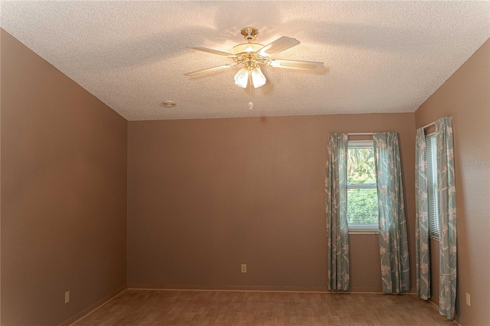 Image 36 of 58 For 1204 Maria Court