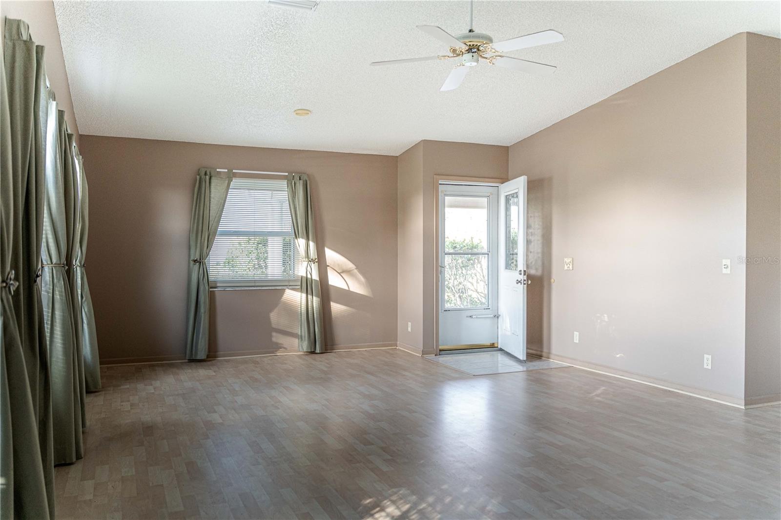 Image 43 of 58 For 1204 Maria Court