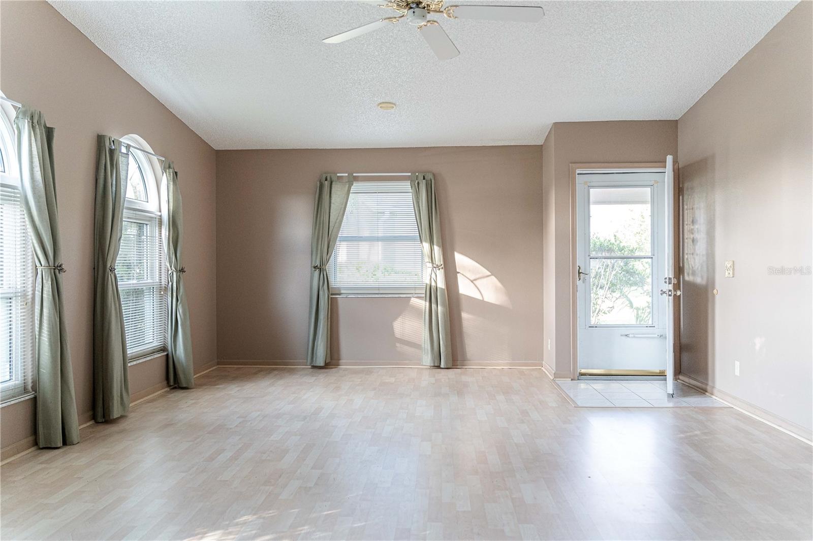 Image 7 of 58 For 1204 Maria Court