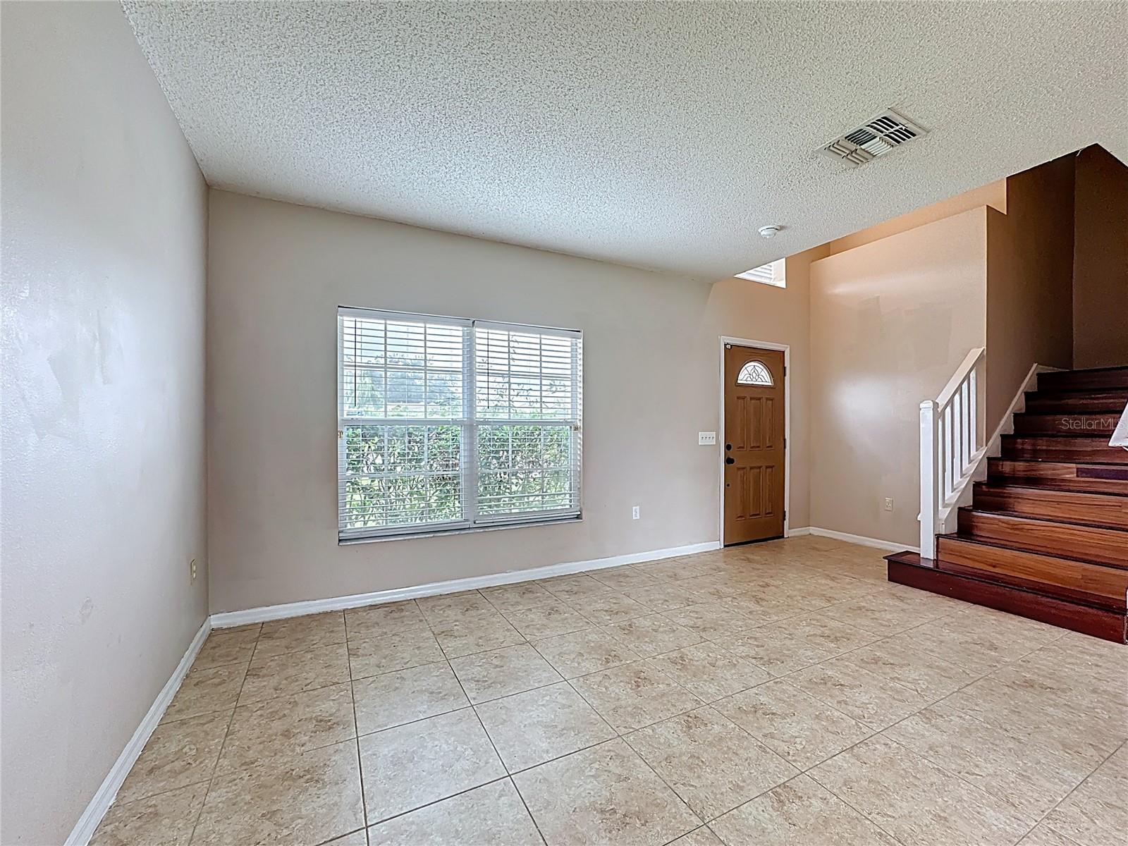 Image 4 of 38 For 1015 Eiffel Lane