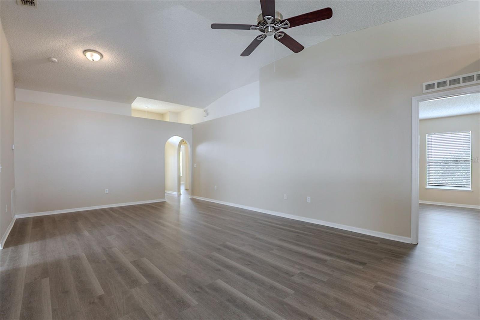 Image 17 of 38 For 12936 Bridleford Drive