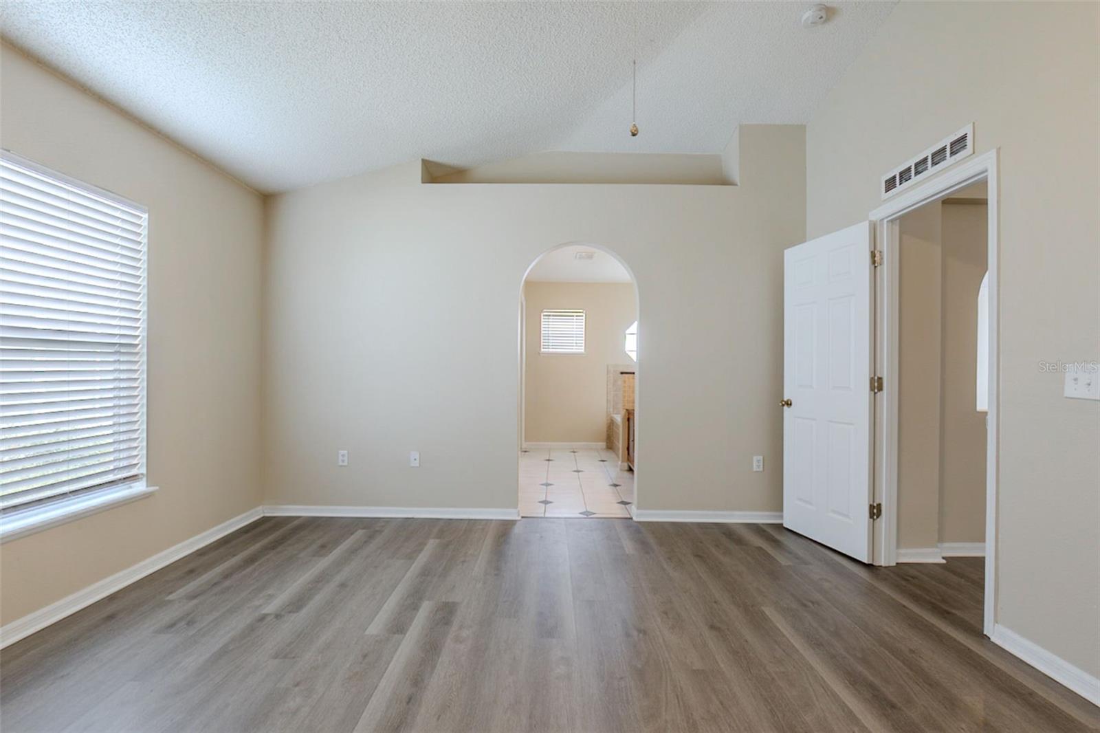 Image 24 of 38 For 12936 Bridleford Drive