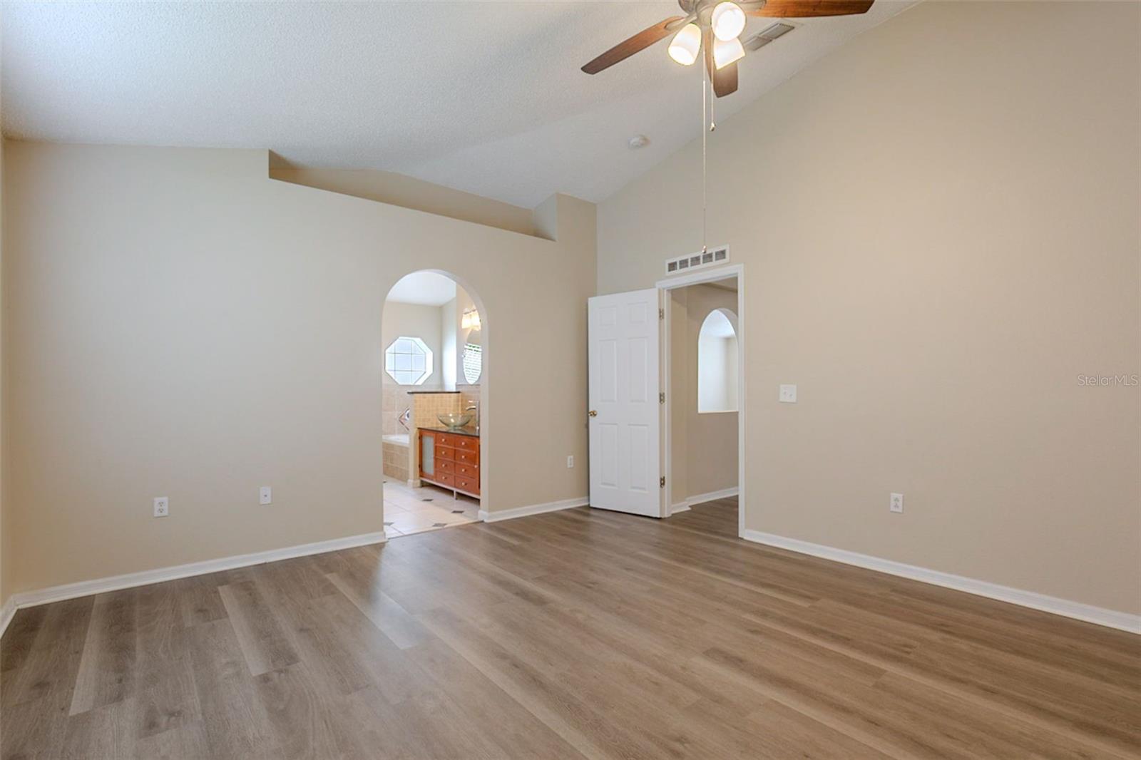 Image 25 of 38 For 12936 Bridleford Drive