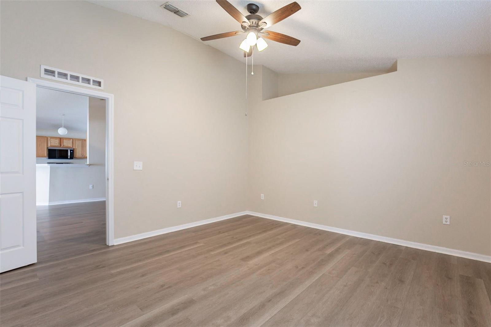 Image 27 of 38 For 12936 Bridleford Drive