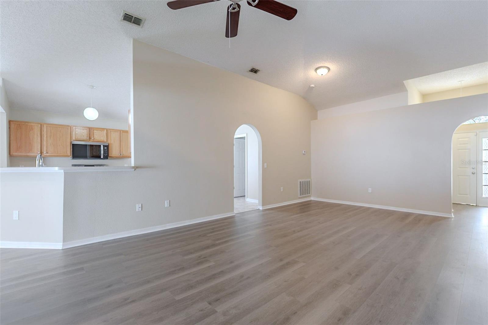 Image 7 of 38 For 12936 Bridleford Drive