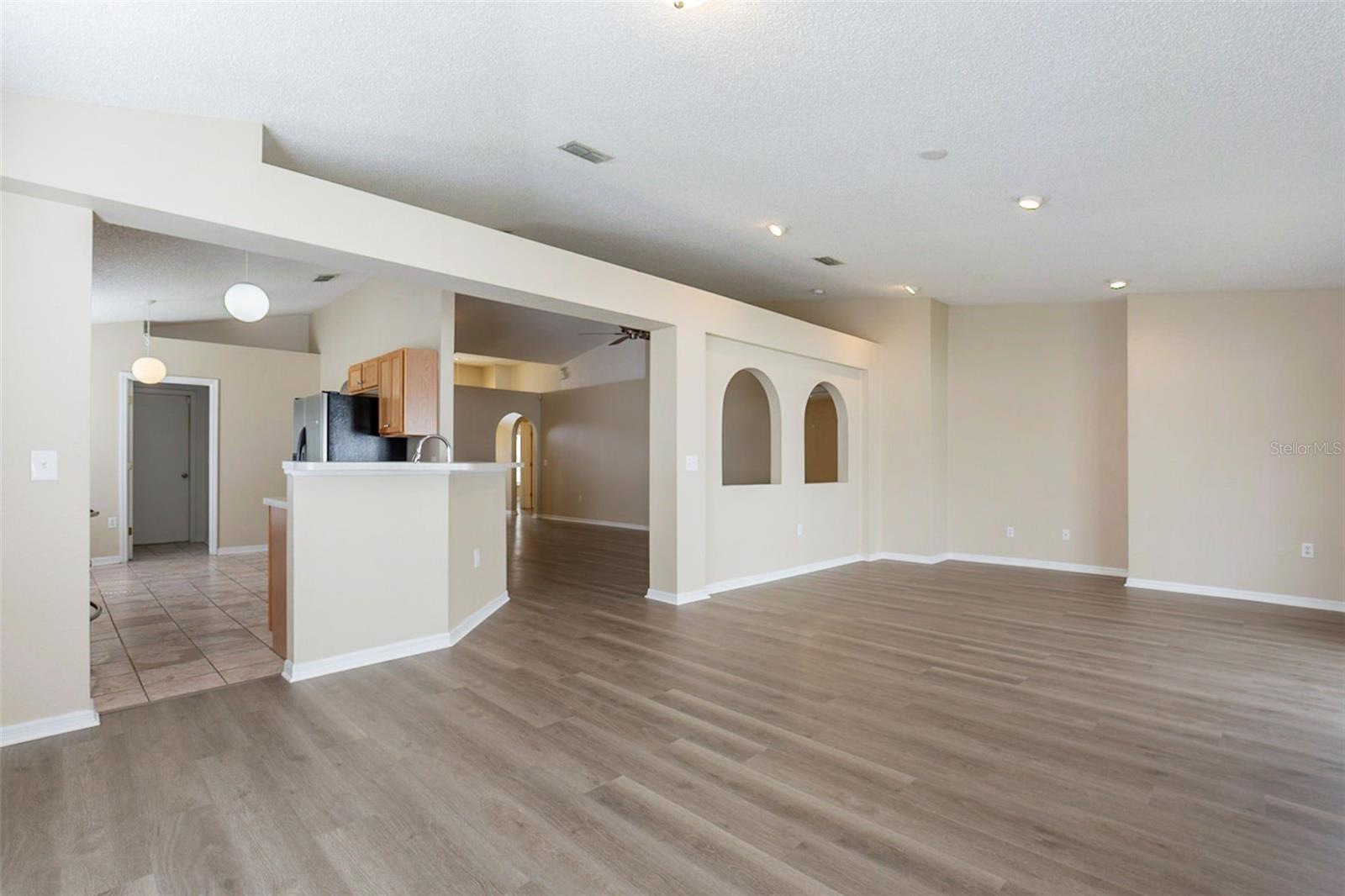 Image 8 of 38 For 12936 Bridleford Drive