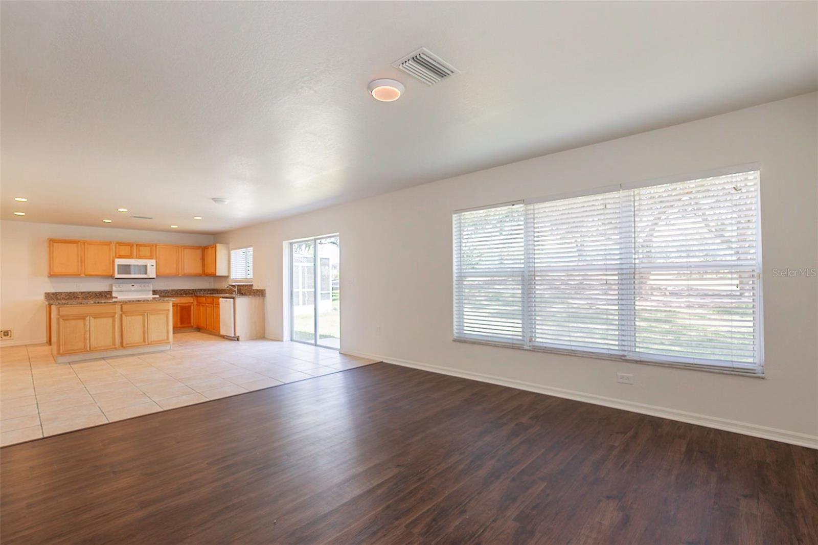 Image 3 of 45 For 6924 Lake Eaglebrooke Drive