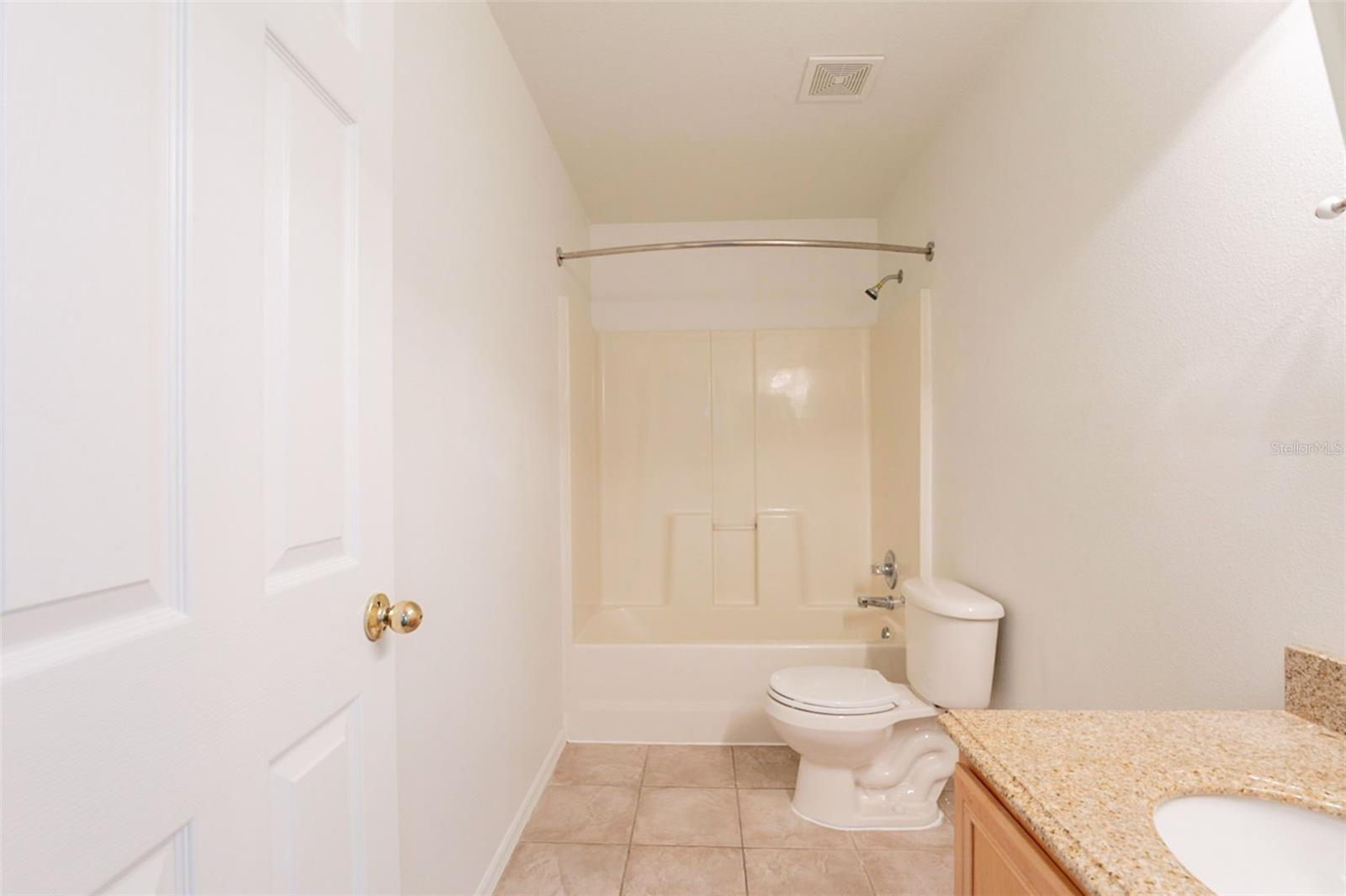 Image 37 of 45 For 6924 Lake Eaglebrooke Drive