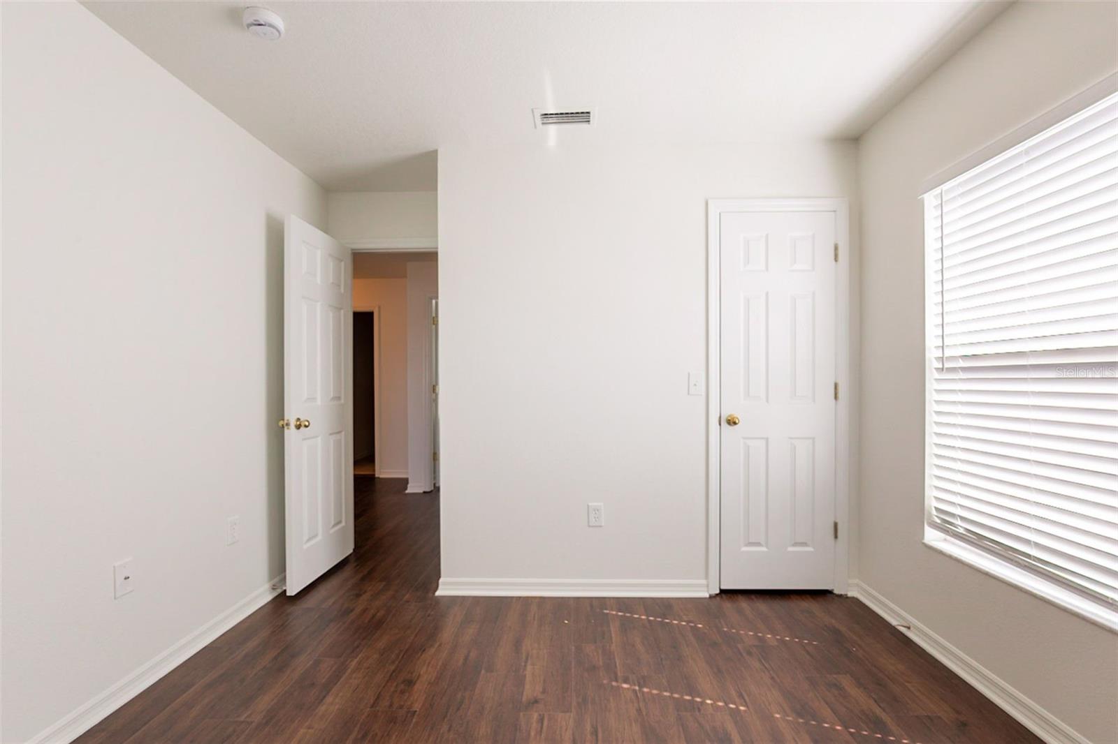 Image 40 of 45 For 6924 Lake Eaglebrooke Drive