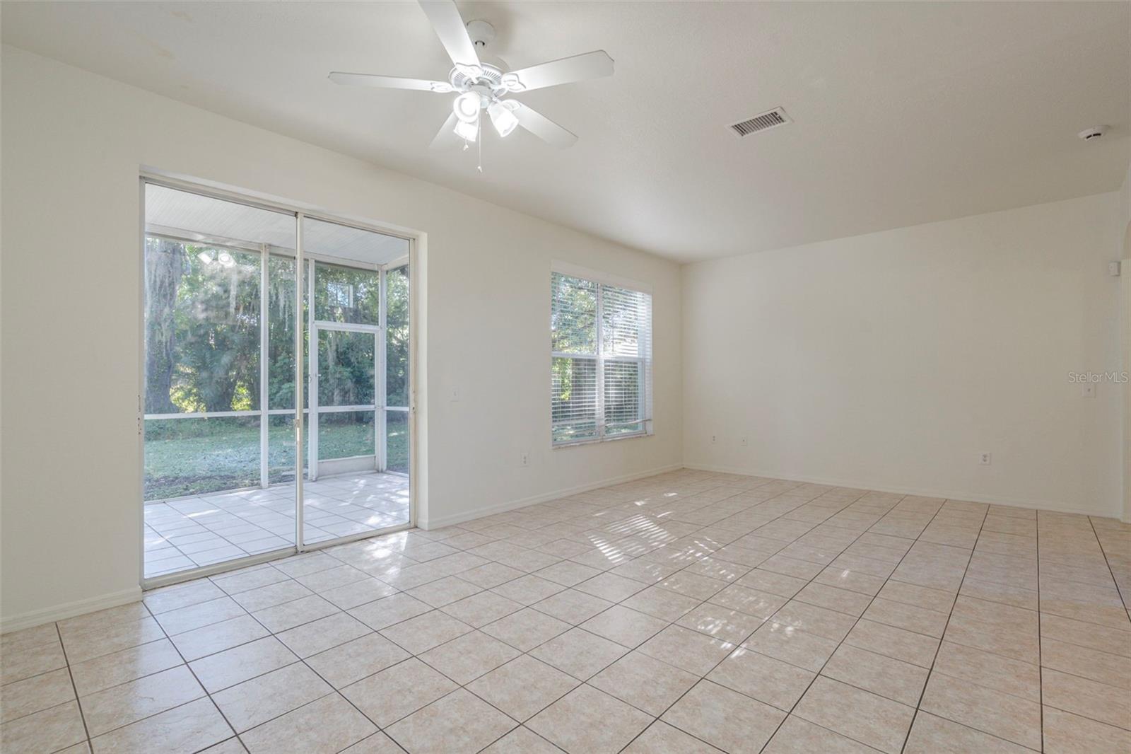 Image 11 of 31 For 2804 Spring Meadow Drive