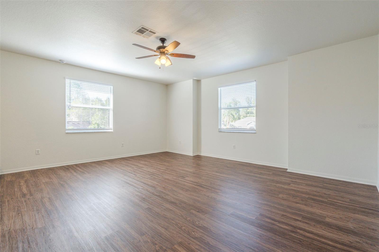 Image 15 of 31 For 2804 Spring Meadow Drive