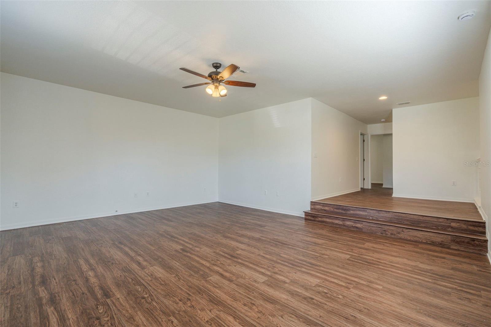 Image 16 of 31 For 2804 Spring Meadow Drive