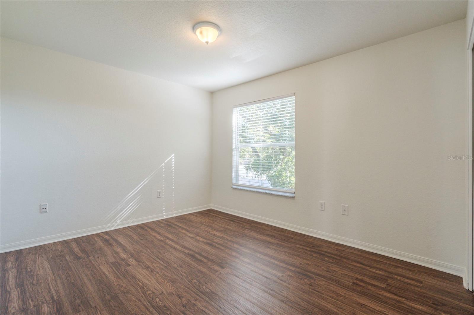 Image 19 of 31 For 2804 Spring Meadow Drive