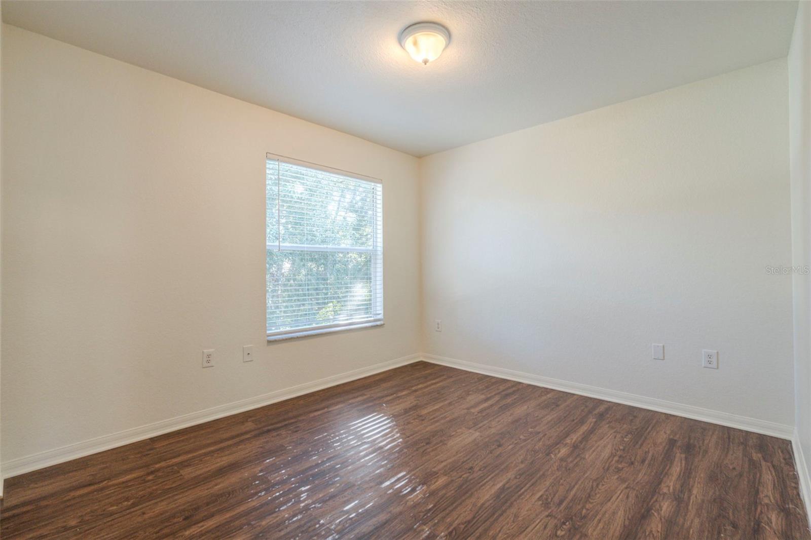 Image 22 of 31 For 2804 Spring Meadow Drive