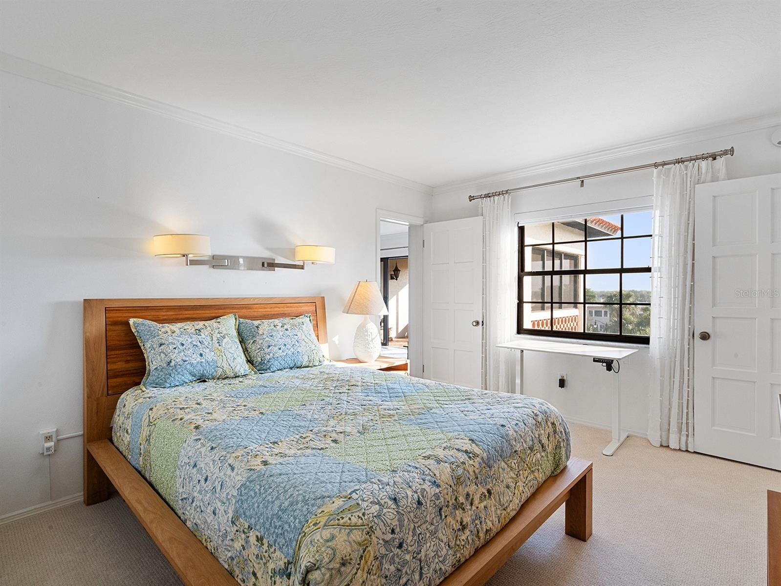 Image 20 of 41 For 100 Interlachen Avenue 503