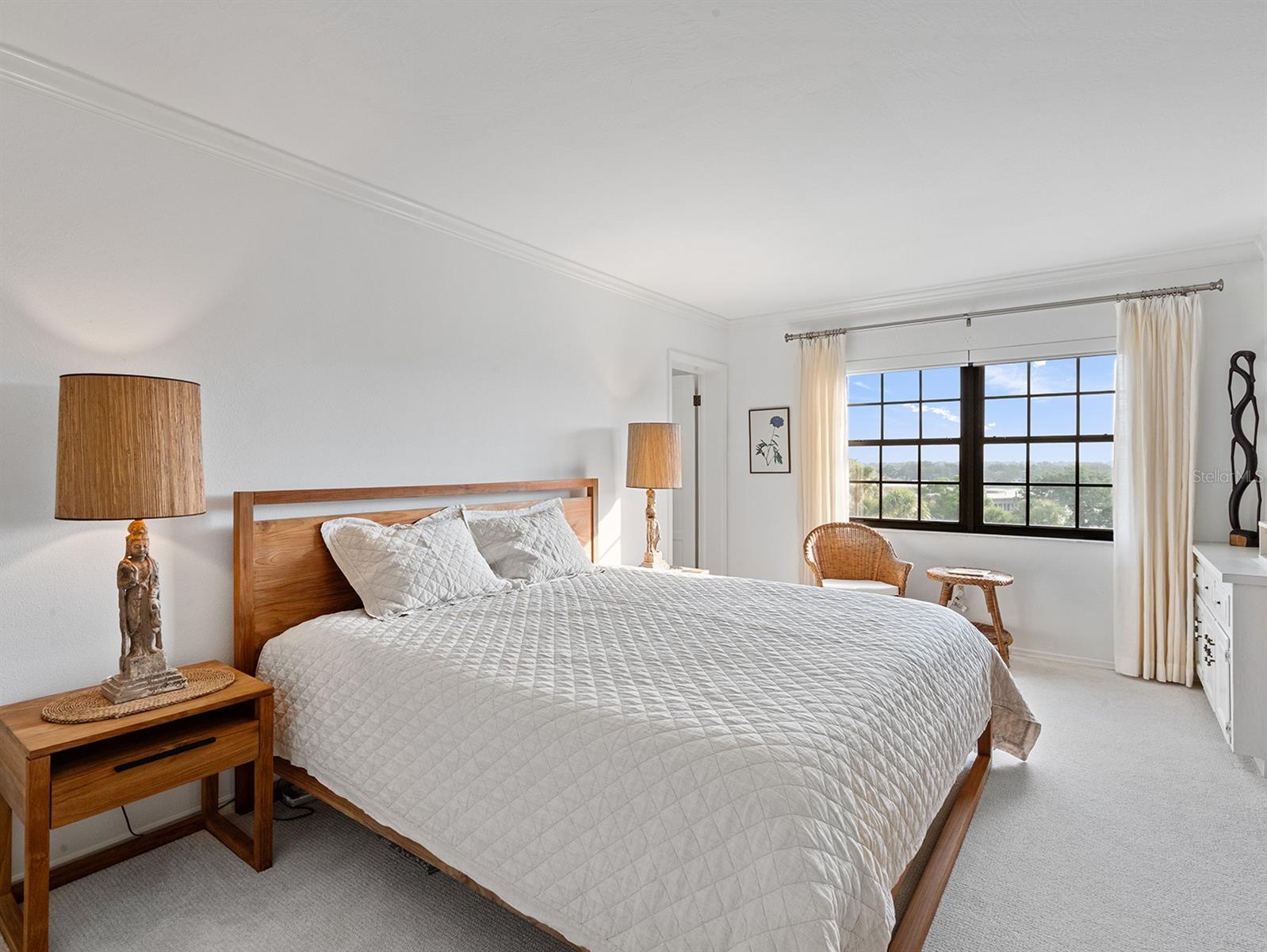 Image 23 of 41 For 100 Interlachen Avenue 503