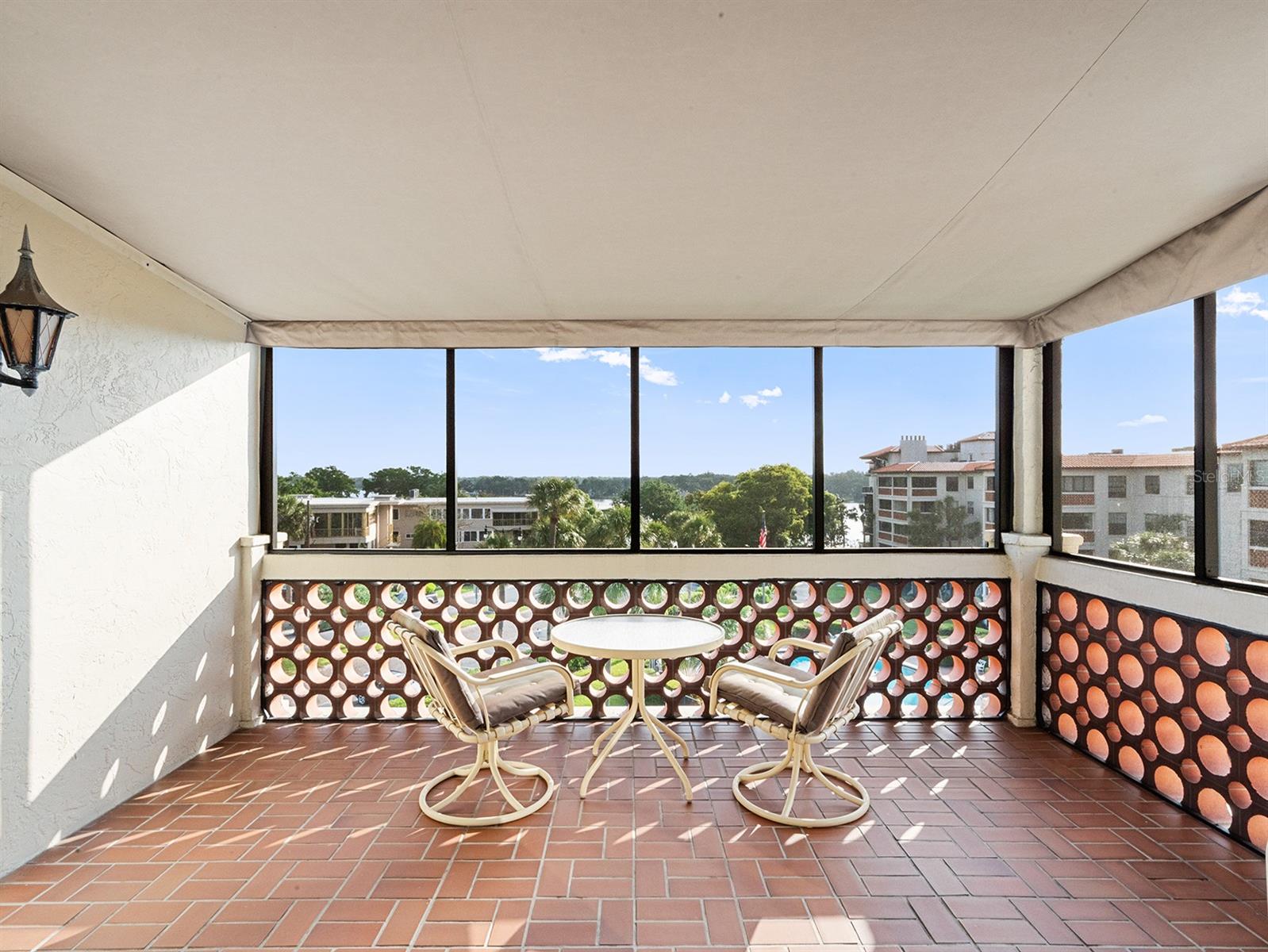 Image 4 of 41 For 100 Interlachen Avenue 503