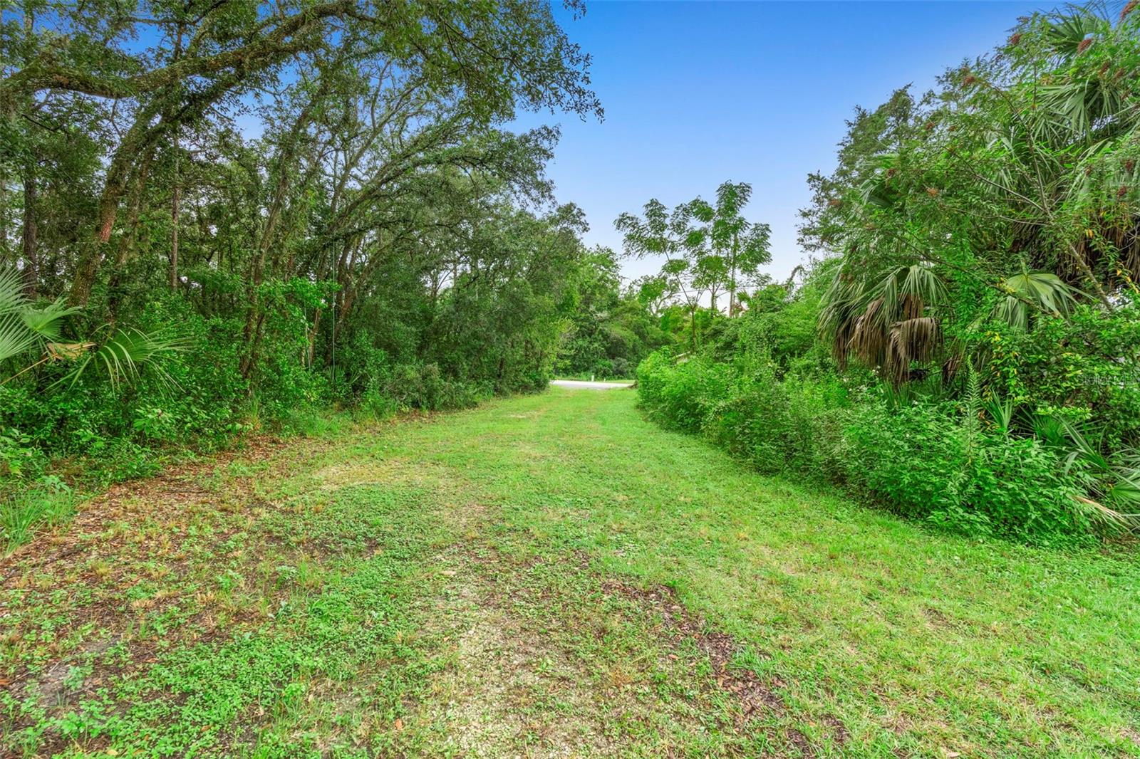 Image 35 of 53 For 6011 Homosassa Trail
