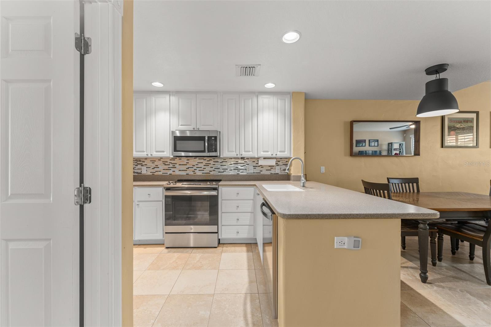 Image 17 of 62 For 11938 Kipper Drive