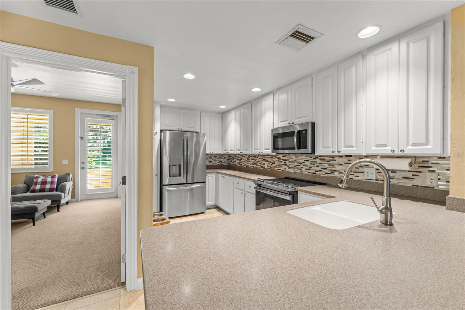 Image 18 of 62 For 11938 Kipper Drive