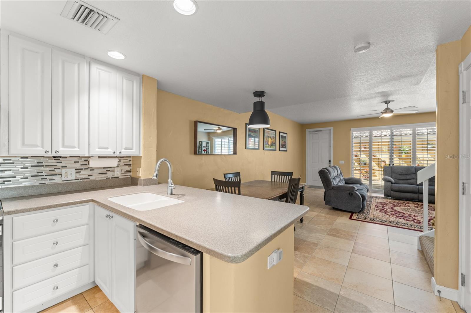 Image 22 of 62 For 11938 Kipper Drive