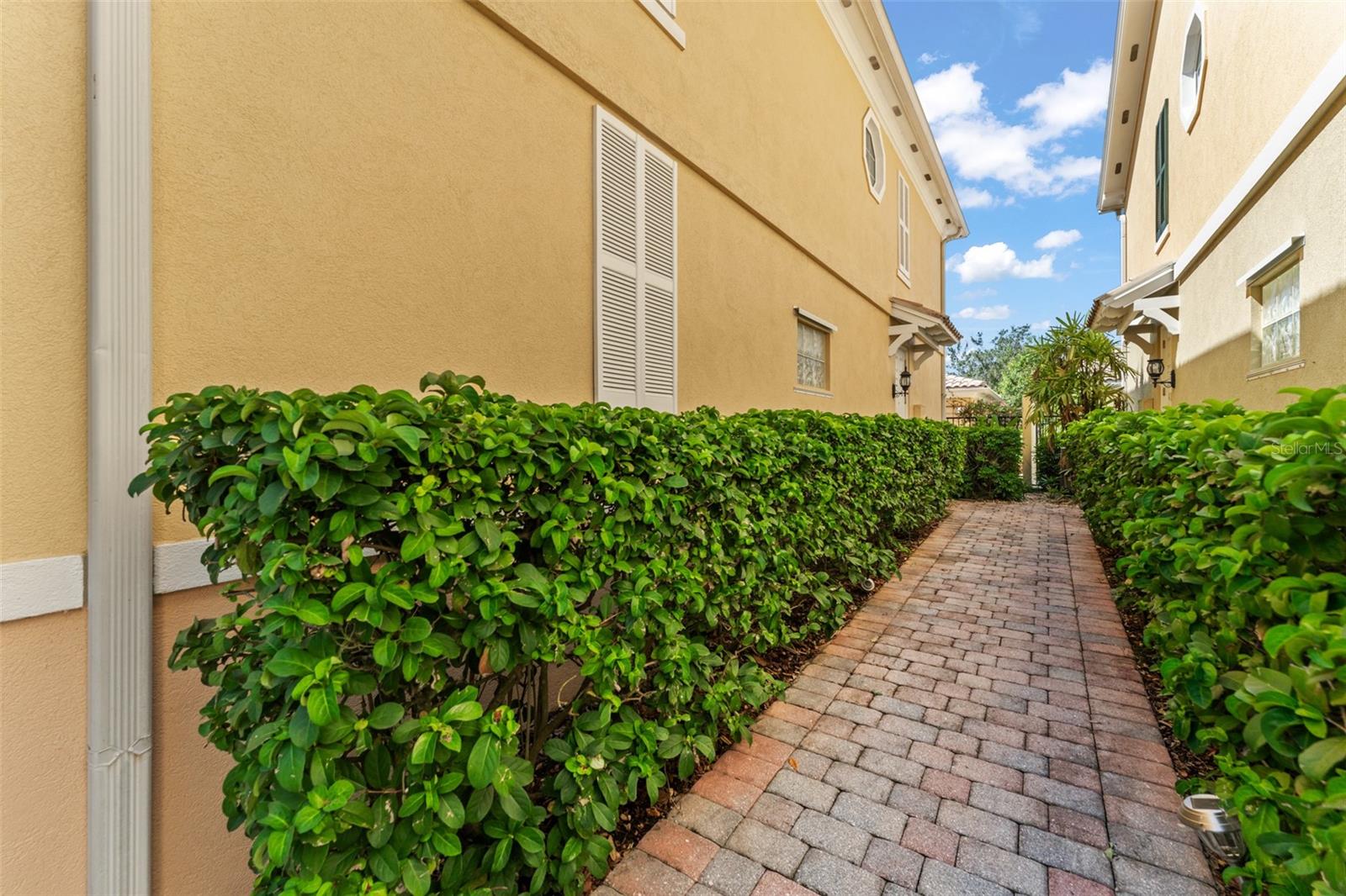 Image 3 of 62 For 11938 Kipper Drive