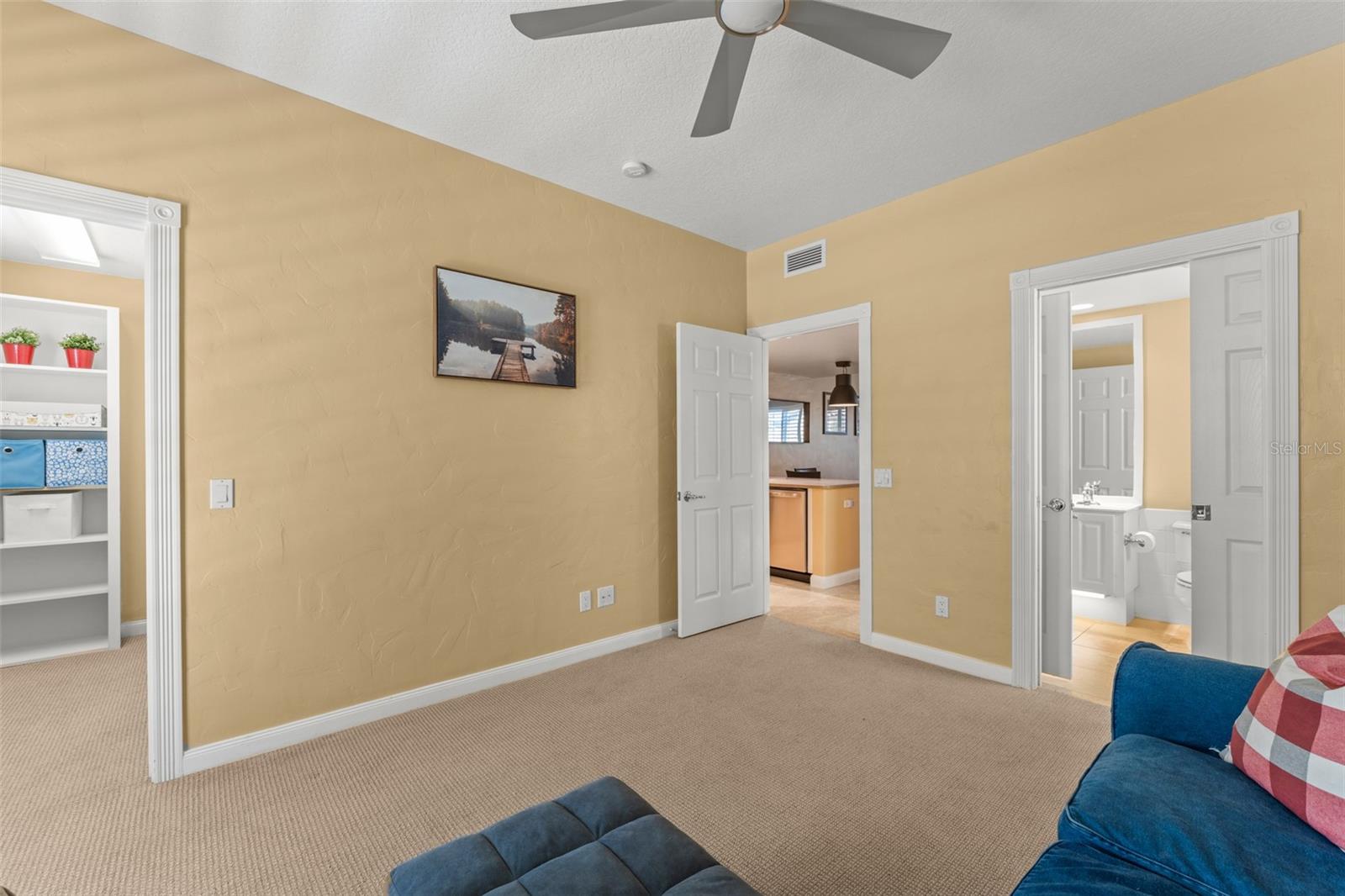 Image 41 of 62 For 11938 Kipper Drive
