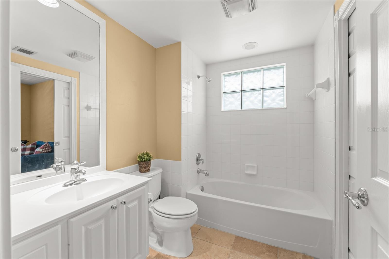 Image 42 of 62 For 11938 Kipper Drive