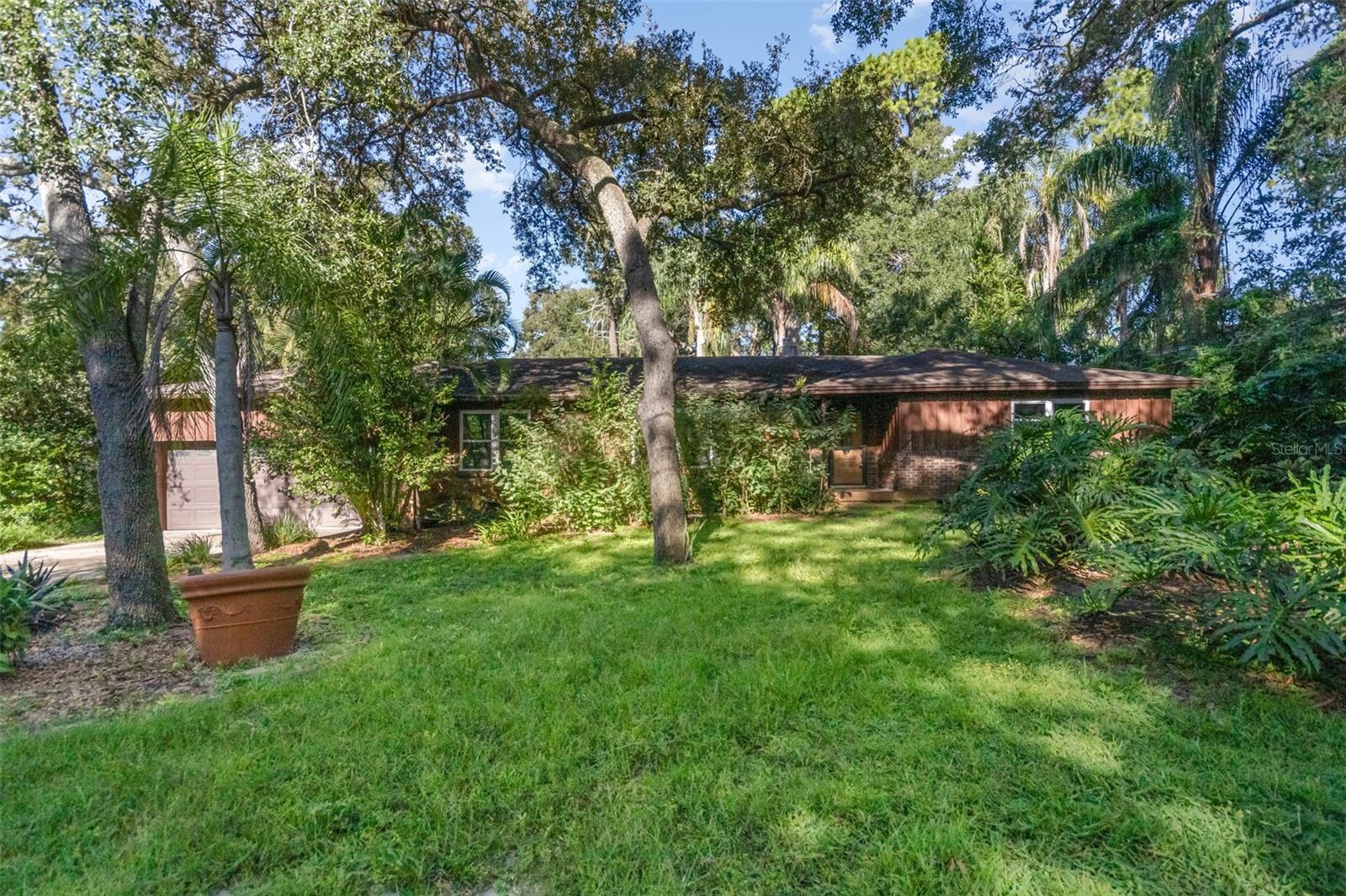 Image 2 of 22 For 492 Pressview Avenue