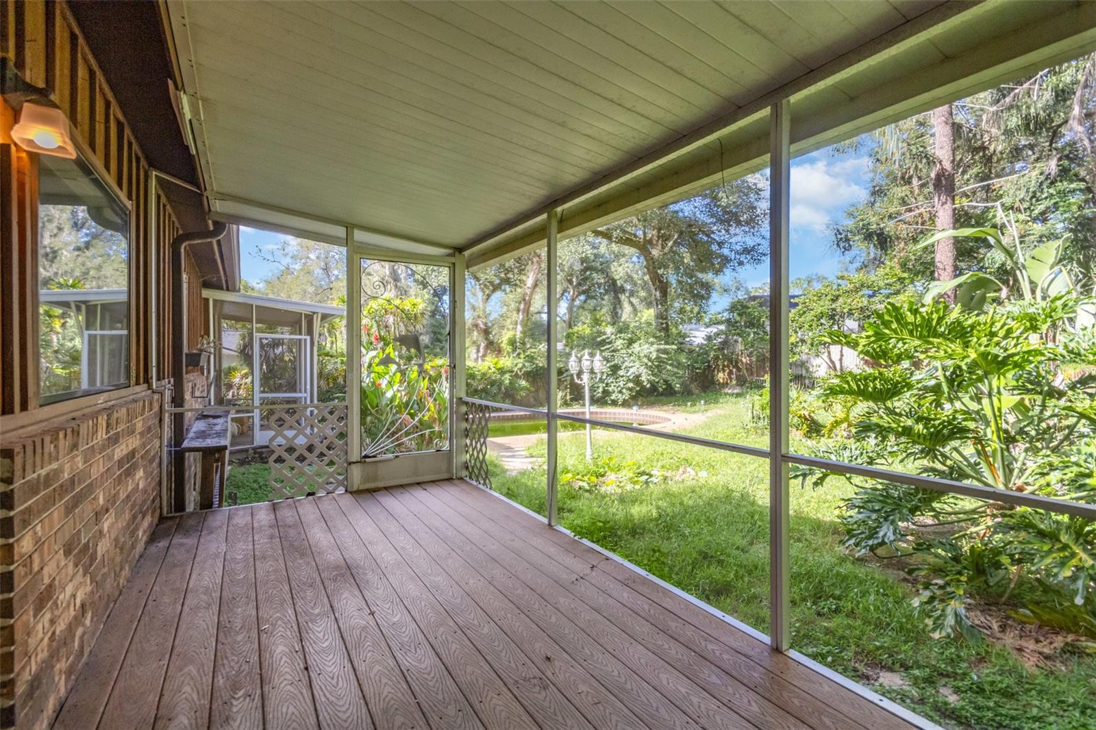 Image 21 of 22 For 492 Pressview Avenue