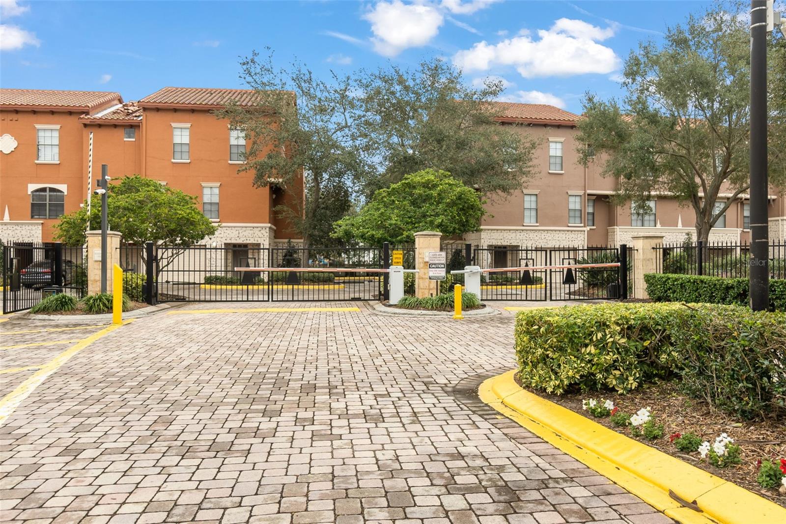 Image 29 of 42 For 6119 Metrowest Boulevard 106