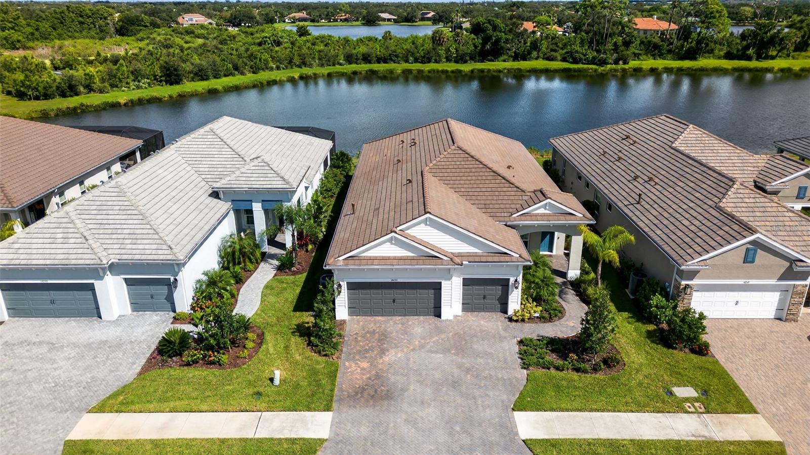 Image 3 of 35 For 10253 Canaveral Circle